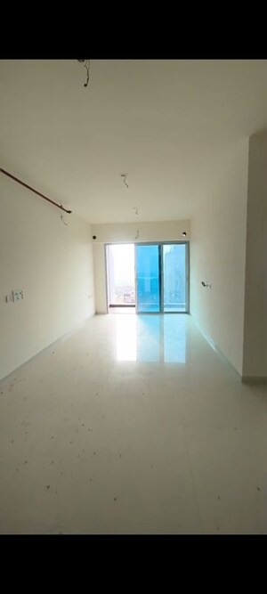Room in 2 BHK Apartment at Gauri Excellency, Kandivali West – for Sale