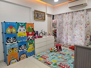 Bedroom in 3 BHK Apartment at Skyline Reform Heights, Andheri West – for Rent