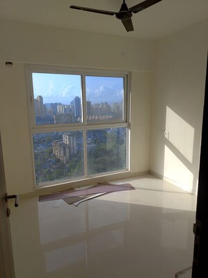Room in 2 BHK Builder Floor at Ashar Arize, Kalwa – for Rent
