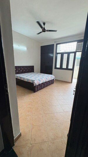 Bedroom in 2 BHK Builder Floor at Sector 57 – for Rent