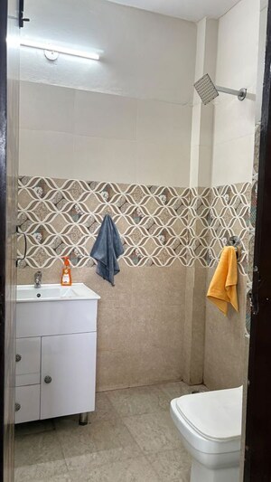 Bathroom in 2 BHK Builder Floor at Sector 57 – for Rent