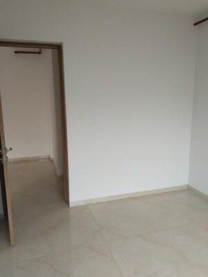 Room in 3 BHK Apartment at Godrej Urban Park, Chandivali – for Rent