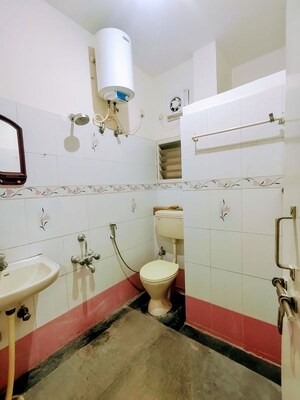 Bathroom in 1.5 BHK Builder Floor at Hsr Layout – for Rent