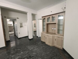 Parking in 1.5 BHK Builder Floor at Hsr Layout – for Rent