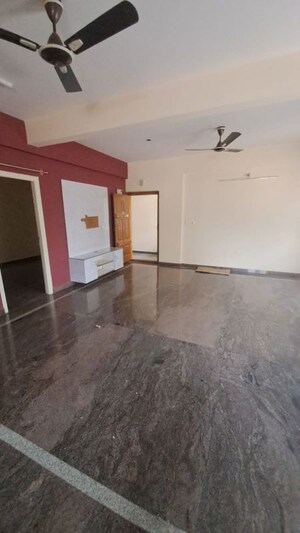 Room in 6 BHK Independent House at Kanaka Nagar – for Sale
