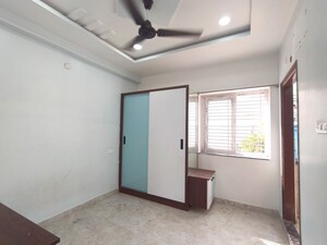 Room in 1 BHK Apartment at Golden Tulip Kondapur, Kondapur – for Rent