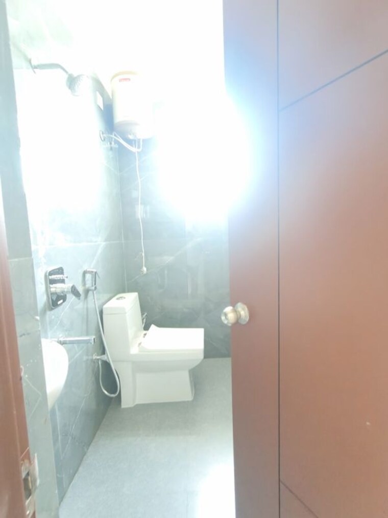 Bathroom, golden-tulip-kondapur 2 Bedroom 1185 Sq.Ft. Apartment In Kondapur Hyderabad 10664254
