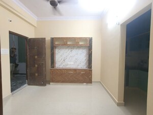 Room in 1 BHK Apartment at Golden Tulip Kondapur, Kondapur – for Rent
