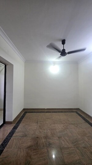 Room in 2 BHK Apartment at Triveni Vasant Vihar CHS, Vasant Vihar – for Sale