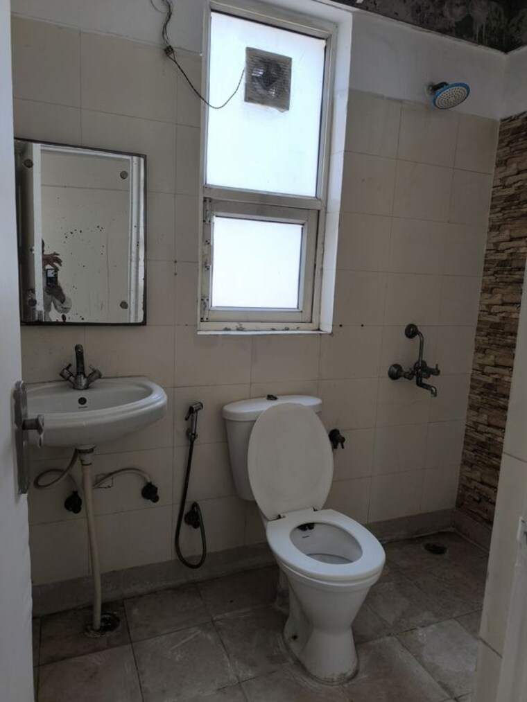 Bathroom, omaxe-heights 3 Bedroom 1600 Sq.Ft. Apartment In Sector 86 Faridabad 10664271