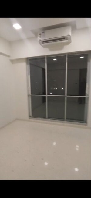 Room in 3 BHK Apartment at Ekta Tripolis, Goregaon West – for Rent