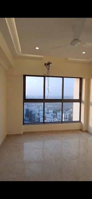 Room in 3 BHK Apartment at Sheth 72 West, Andheri West – for Rent