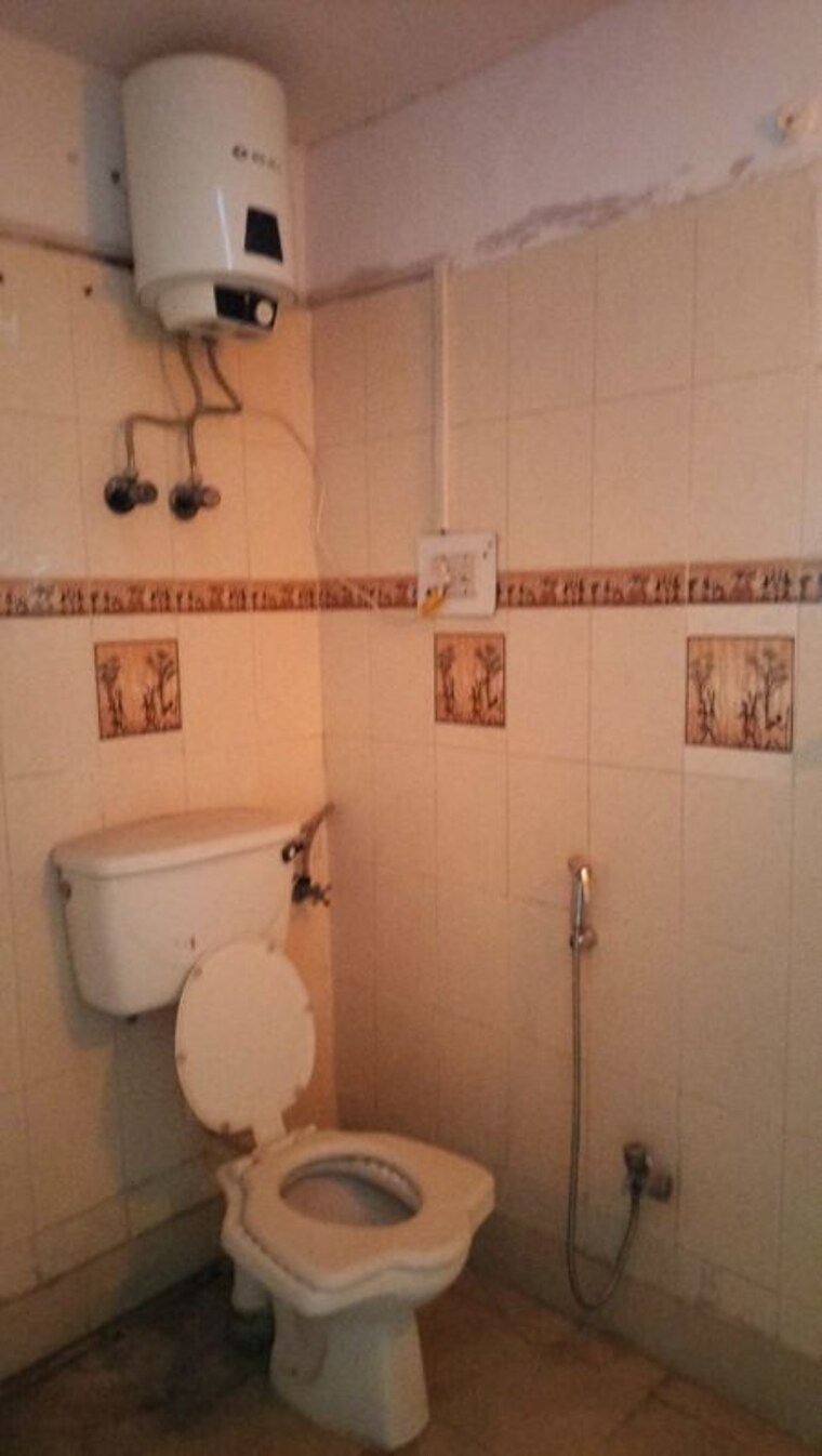 Bathroom, sector 4 dwarka 3 Bedroom 1450 Sq.Ft. Apartment In Sector 4 Dwarka Delhi 10505830