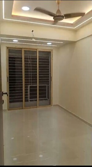 Room in 2 BHK Apartment at Reliable Contare Heights, Goregaon West – for Rent