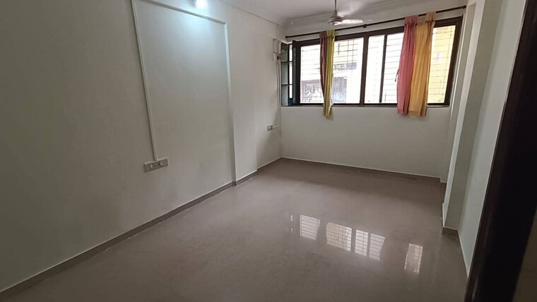 Room, malad east Pg For Boys & Girls In Malad East 10664330