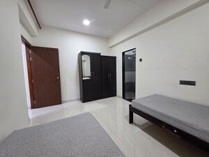 Room in  Pg at Goregaon West – for Rent