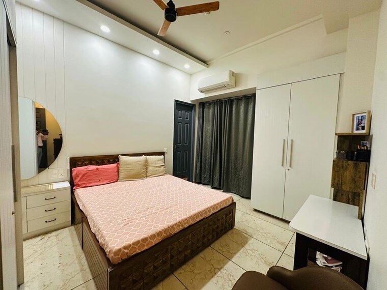 Bedroom, dasnac-burj 3.5 Bedroom 2510 Sq.Ft. Apartment In Sector 75 Noida 10664339