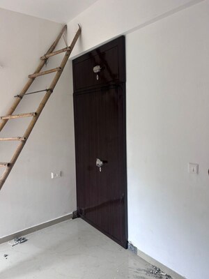 Furnished Amenities in 2 BHK Apartment at Gaurs Siddhartham, Siddharth Vihar – for Rent