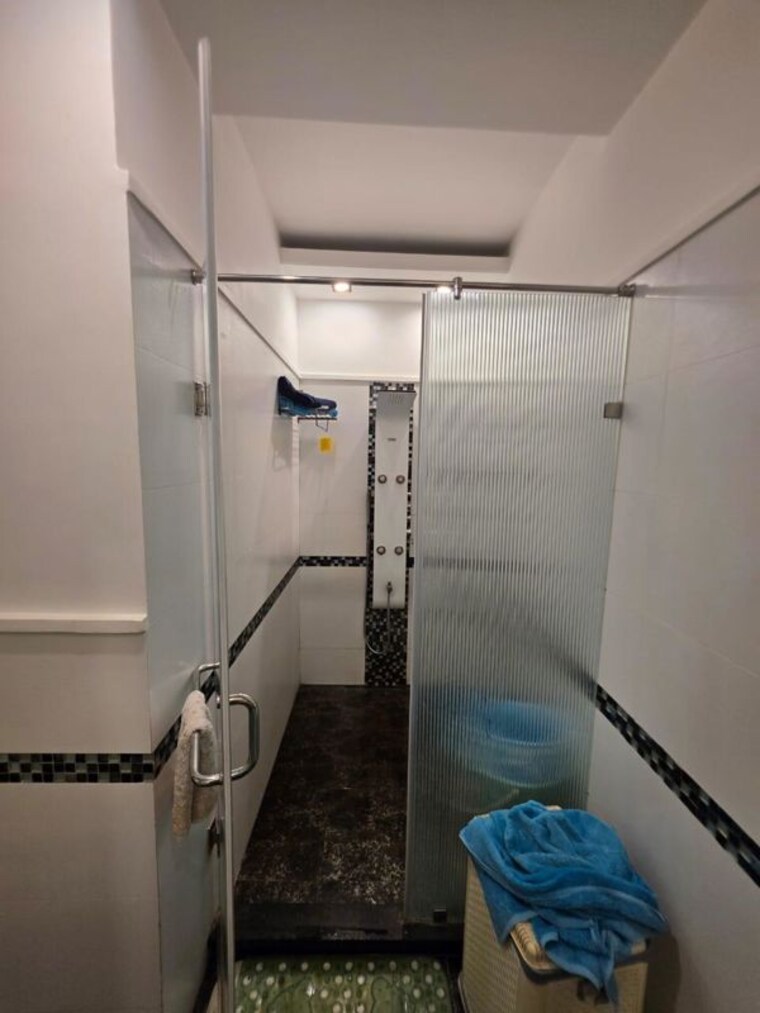 Bathroom, dasnac-burj 3 Bedroom 1900 Sq.Ft. Apartment In Sector 75 Noida 10664354