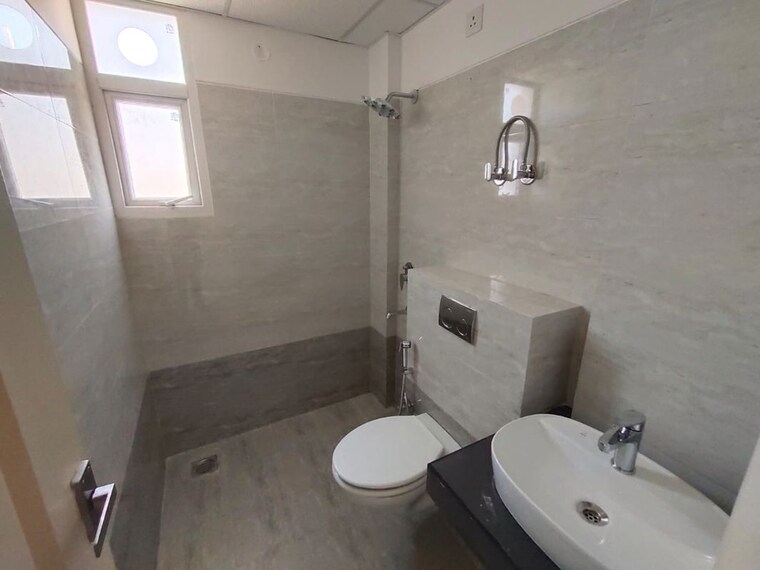 Bathroom, harmony-imperial-apartments 3 Bedroom 913 Sq.Ft. Apartment In Kishanpura Zirakpur 10664363
