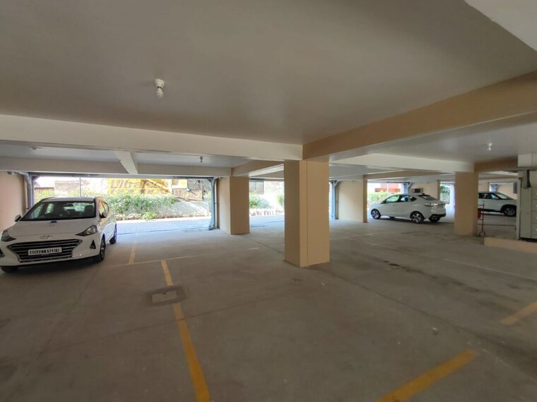  Parking, harmony-imperial-apartments 3 Bedroom 913 Sq.Ft. Apartment In Kishanpura Zirakpur 10664363