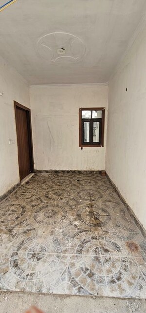 Room in 4 BHK Villa at Noida Extension – for Rent