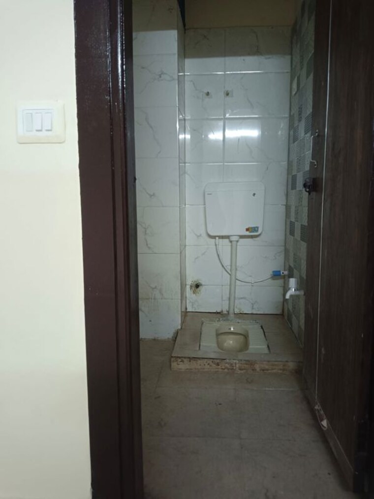 Bathroom, vaidpura 2 Bedroom 1120 Sq.Ft. Builder Floor In Vaidpura Greater Noida 10664373