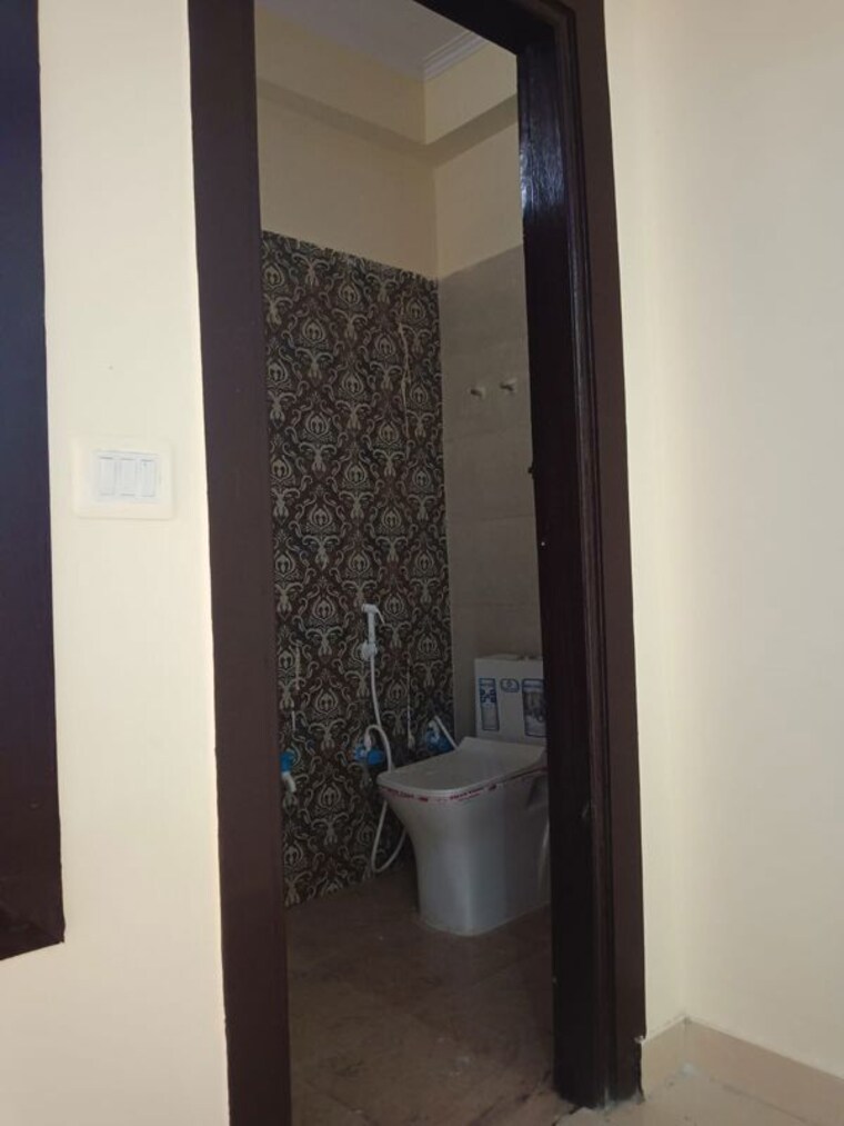 Bathroom, vaidpura 2 Bedroom 1120 Sq.Ft. Builder Floor In Vaidpura Greater Noida 10664373