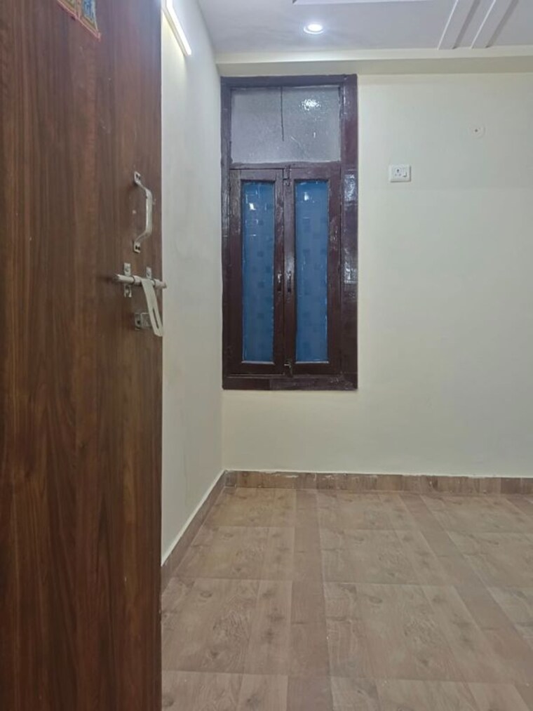 Room, vaidpura 2 Bedroom 1120 Sq.Ft. Builder Floor In Vaidpura Greater Noida 10664373
