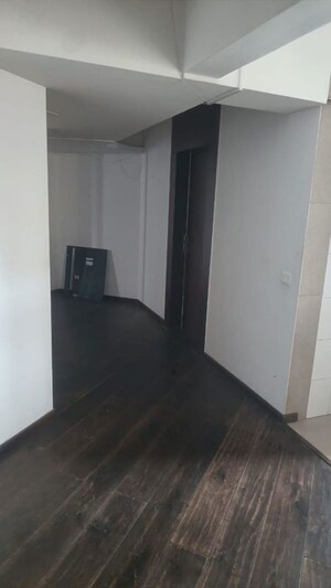 Common Area in 3 BHK Apartment at Nitesh Mayfair, Mg Road – for Rent