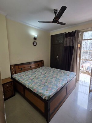 3 BHK Apartment For Rent in Uninav Heights Phase I, Raj Nagar Extension