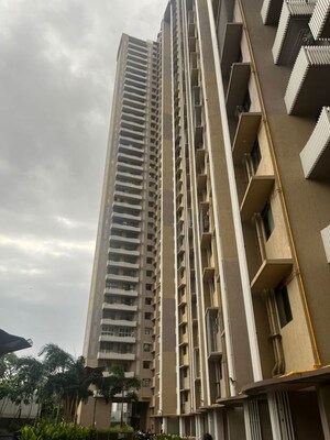 2 BHK Apartment – Exterior View View at Chandak 34 Park Estate, Goregaon West - for Rent