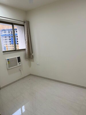 Room in 2 BHK Apartment at Lodha Crown Kolshet, Kolshet Road – for Rent