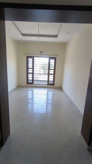 Room in 3 BHK Independent House at GMADA Eco City, North Mullanpur – for Rent