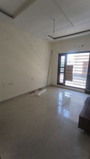 Room in 3 BHK Independent House at GMADA Eco City, North Mullanpur – for Rent