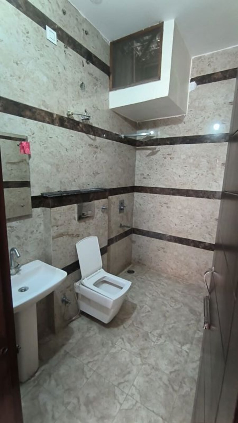Bathroom, gmada-eco-city 3 Bedroom 1800 Sq.Ft. Independent House In North Mullanpur Chandigarh 10662756