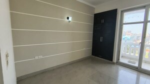 Room in 2 BHK Apartment at Skytech Matrott, Sector 76 – for Sale