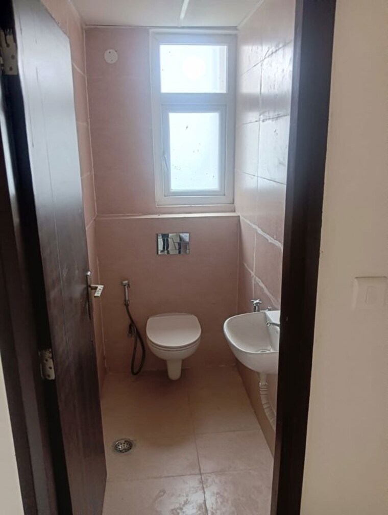 Bathroom, ambika-florence-park 4 Bedroom 2565 Sq.Ft. Apartment In North Mullanpur Chandigarh 10661723