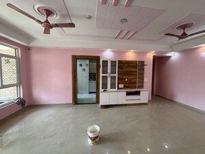Room in 2 BHK Apartment at Jaypee Klassic Shaurya, Sector 134 – for Rent