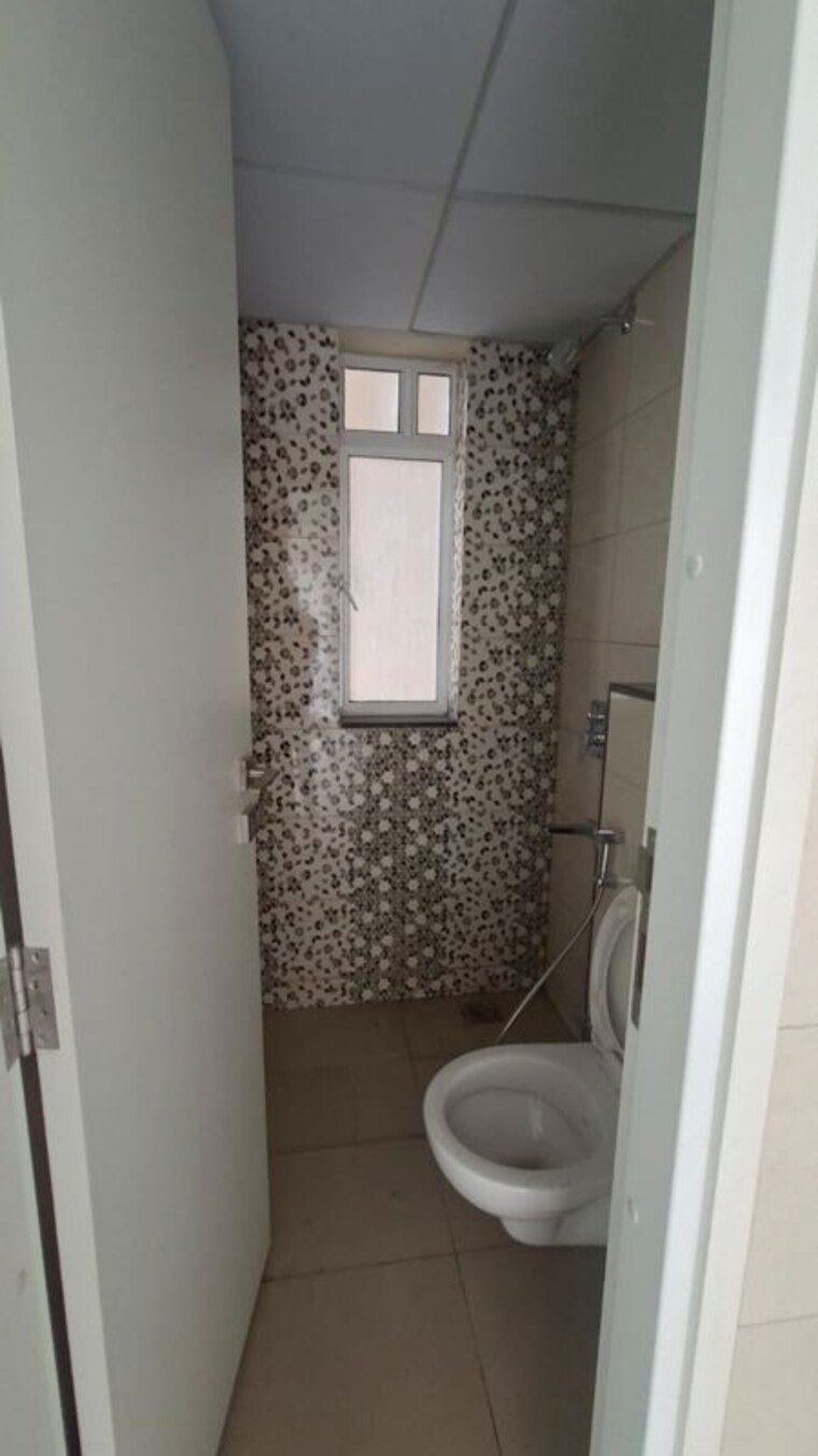 Bathroom, godrej-park-ridge 3 Bedroom 850 Sq.Ft. Apartment In Manjari Pune 10664592