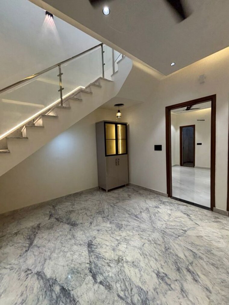 Room, meerut cantt 4 Bedroom 135 Sq.Yd. Independent House In Meerut Cantt Meerut 10664638