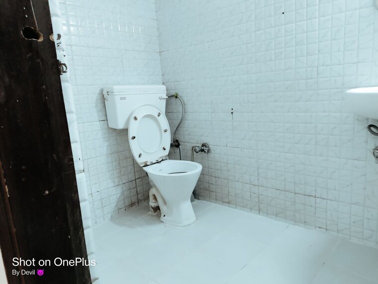 Bathroom, sushant lok i 1 Bedroom 540 Sq.Ft. Builder Floor In Sushant Lok I Gurgaon 10664640