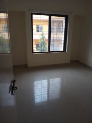 Room in 2 BHK Apartment at Kharadi – for Rent