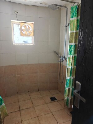 Bathroom in 3 BHK Apartment at Parsvnath Planet Plaza, Gomti Nagar – for Rent