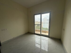Room in 3 BHK Apartment at Vandana Flora, Hsr Layout – for Rent