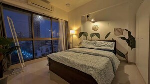 Bedroom in 2 BHK Apartment at Mahim West – for Sale