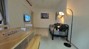 Room in 2 BHK Apartment at Mahim West – for Sale
