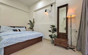 Bedroom in 2 BHK Apartment at Mahim West – for Sale