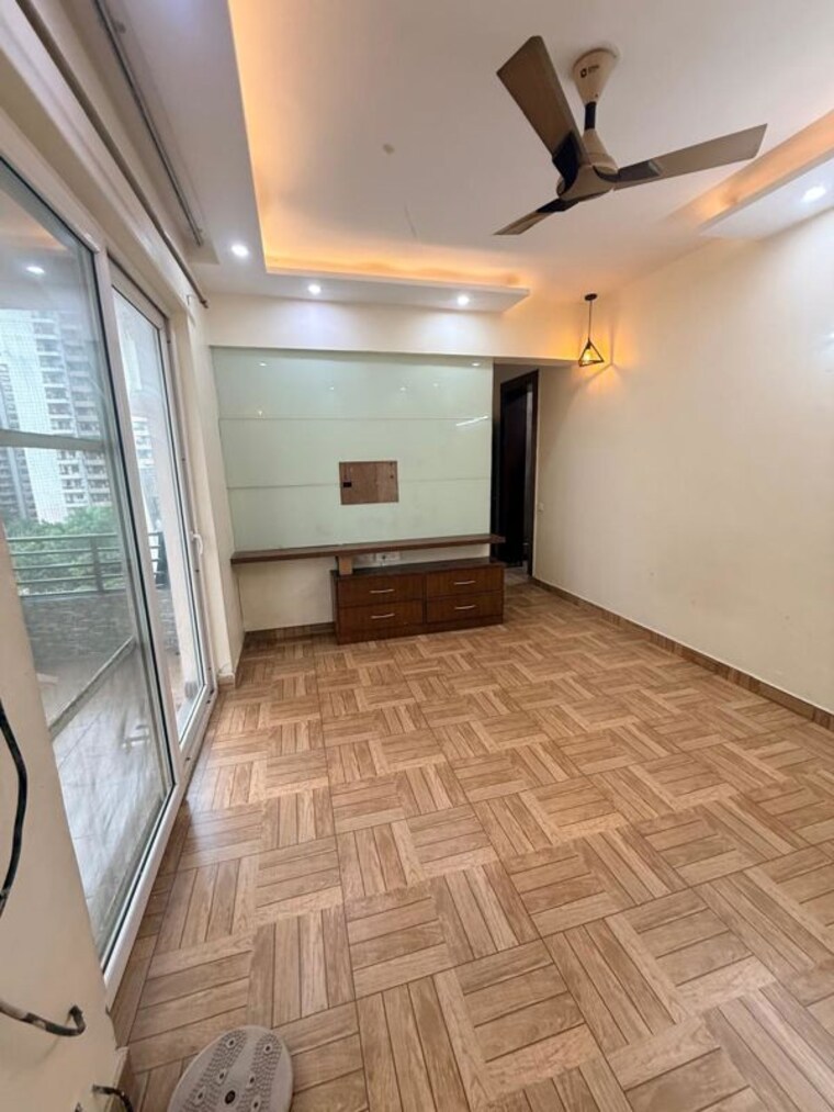 Room, puri-pranayam 3.5 Bedroom 2184 Sq.Ft. Apartment In Sector 82 Faridabad 10664685