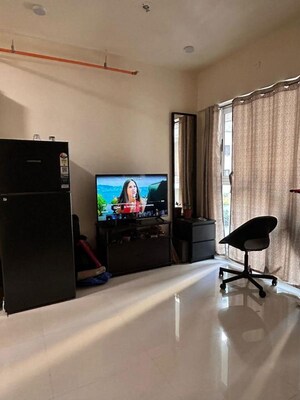 Team Area in 1 BHK Apartment at Marathon Neo Hills, Tembhipada – for Sale